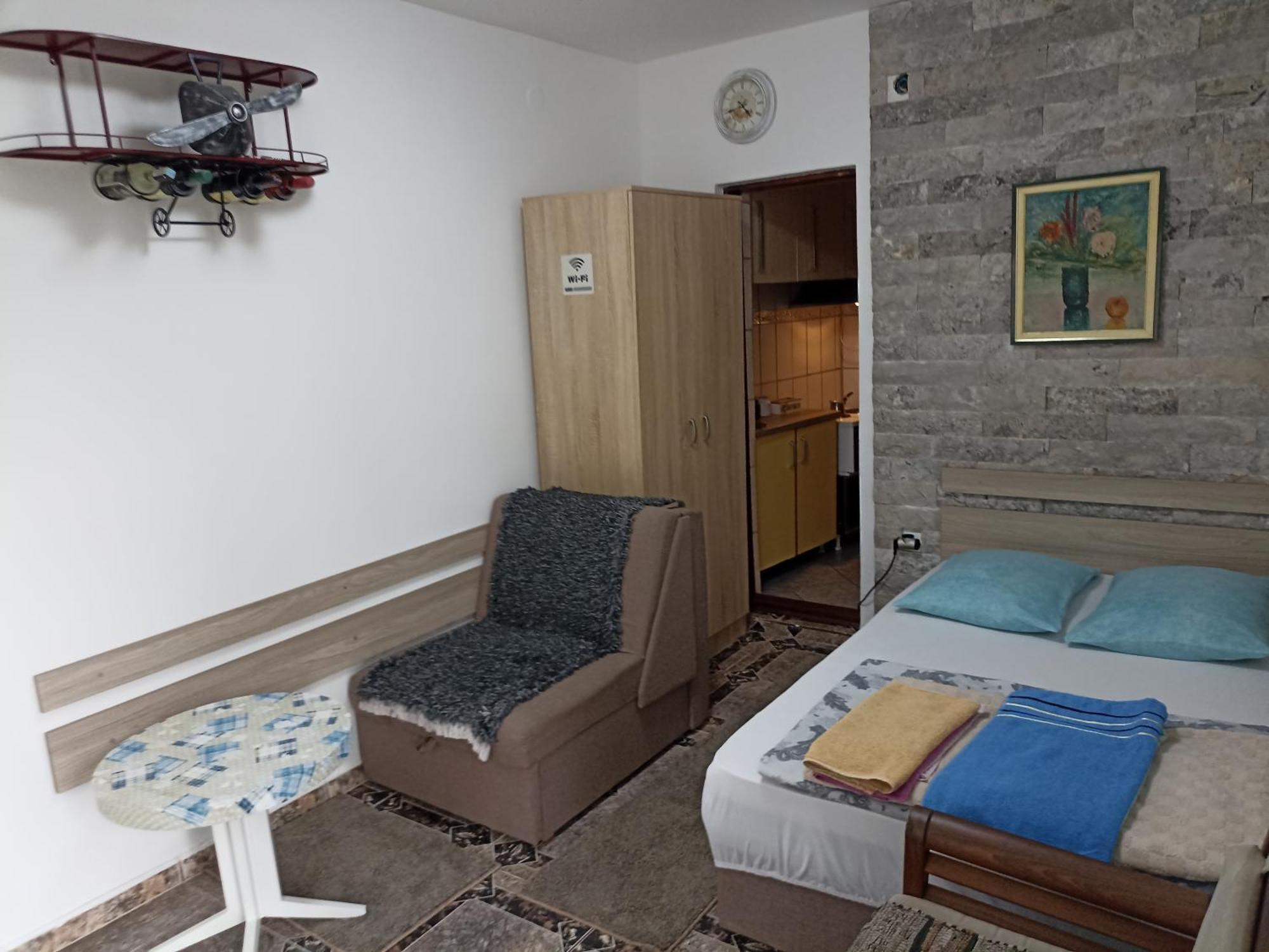 Hotel Mini Garsonjera Podgorica Esterno foto